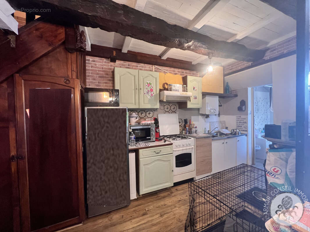 Maison à HENANBIHEN