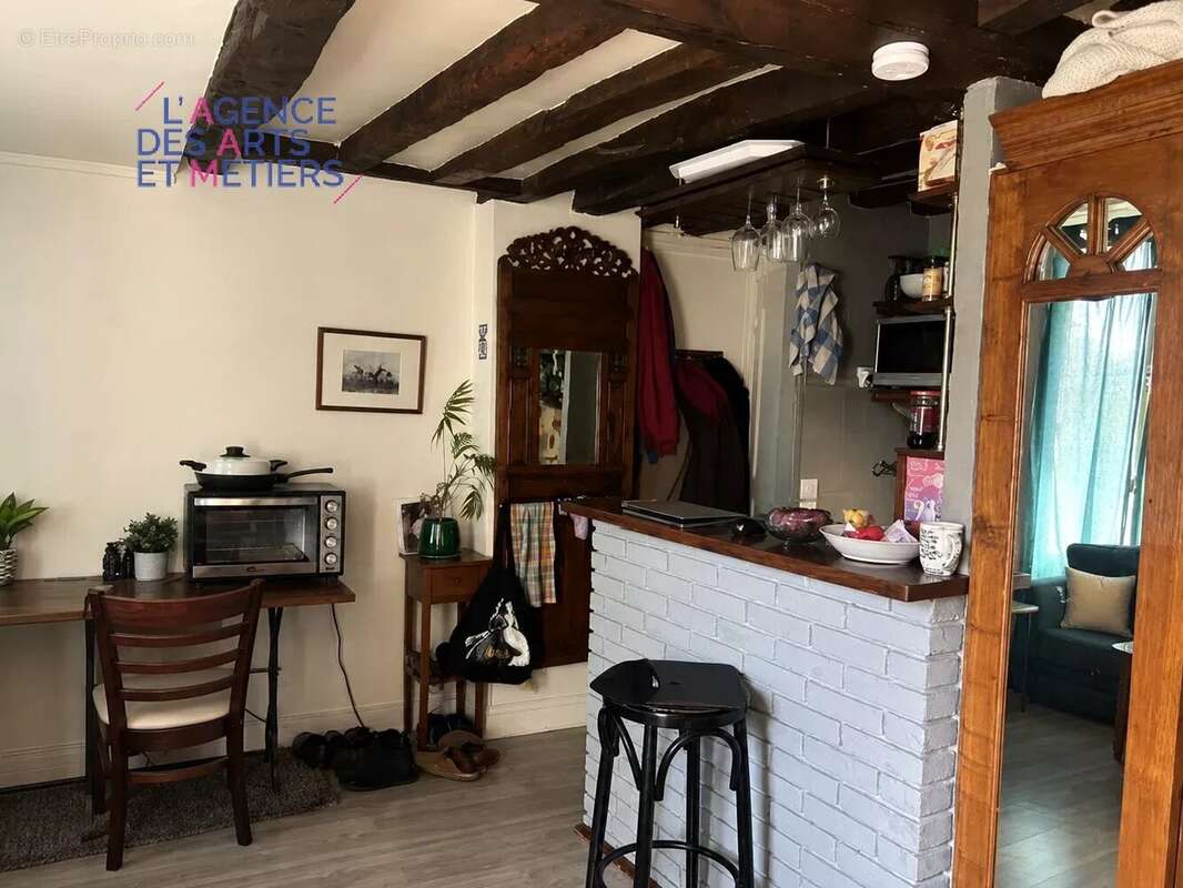 Appartement à PARIS-3E