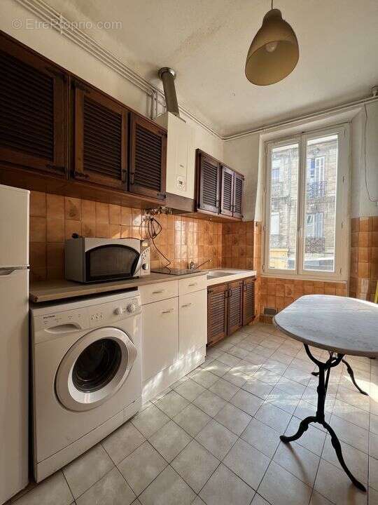 Appartement à MARSEILLE-4E