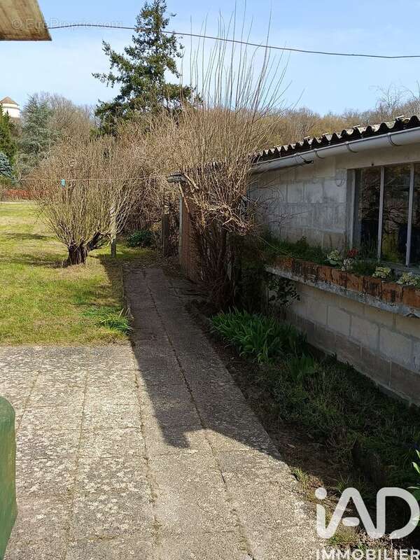 Photo 3 - Maison à DHUIZON