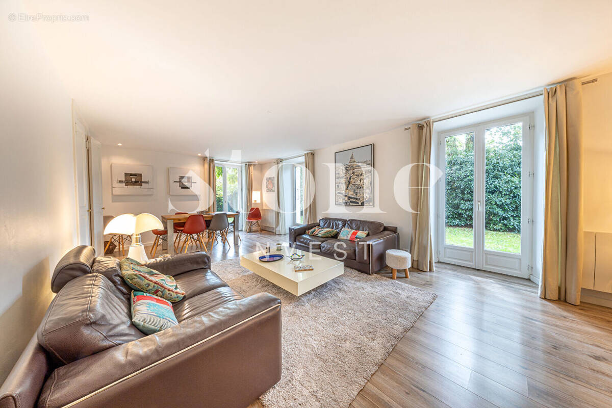 Maison à MENTHON-SAINT-BERNARD