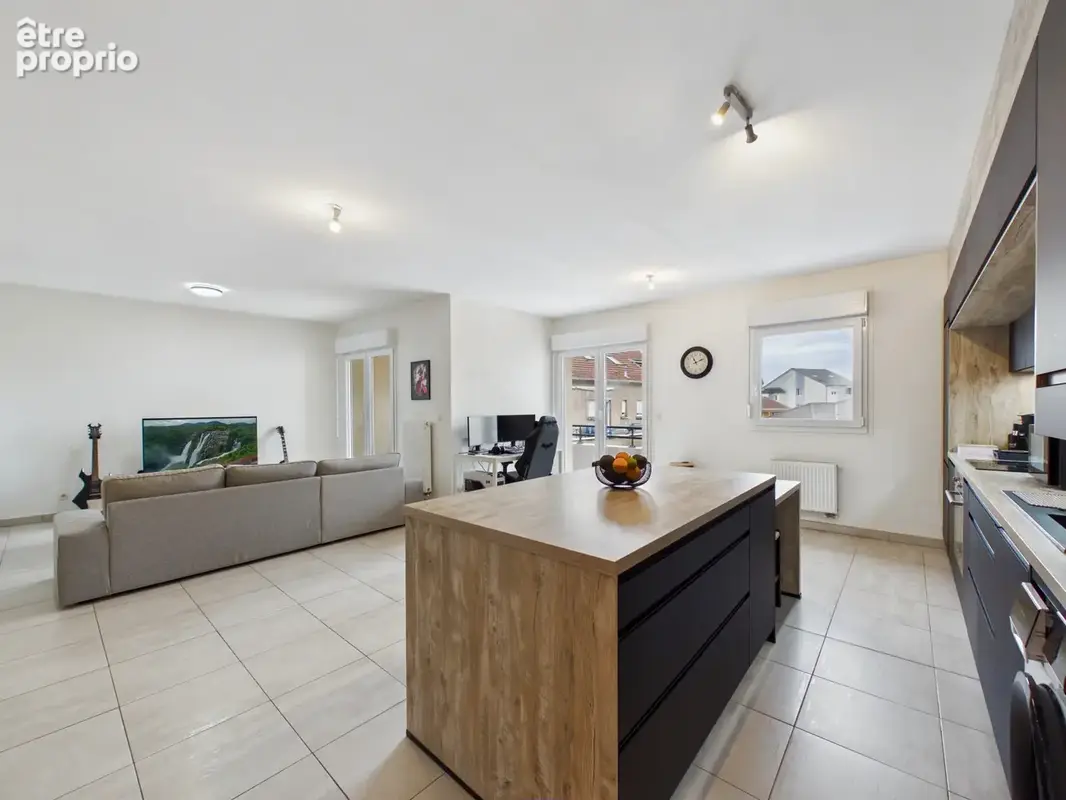 Talange   appartement t3 de 62 m2 avec terrasse couverte, balcon et parking privatif - photo 5