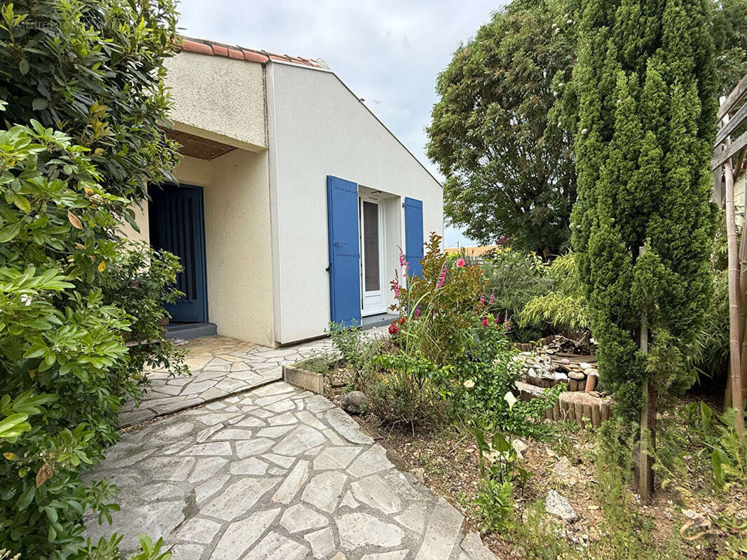 Maison à SURGERES