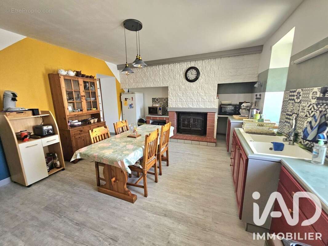 Maison 279 m² à Braud-Et-Saint-Louis  - photo 2