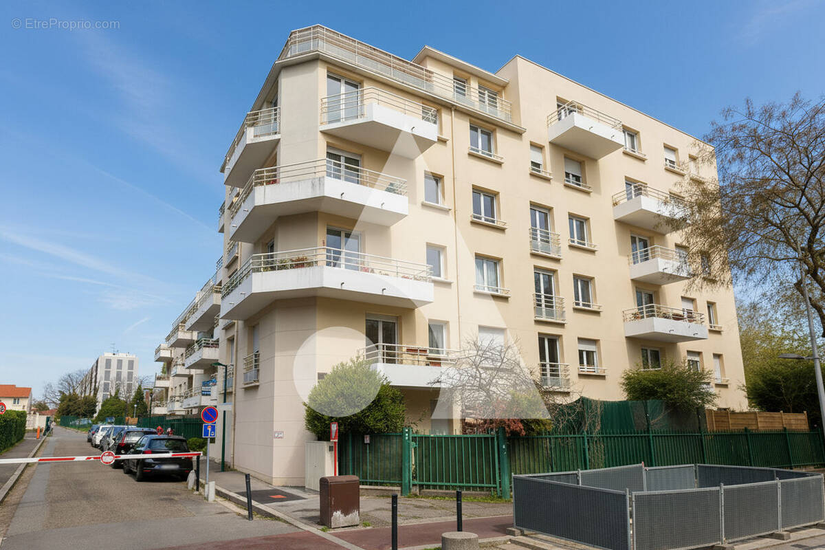 Appartement à EPINAY-SUR-SEINE