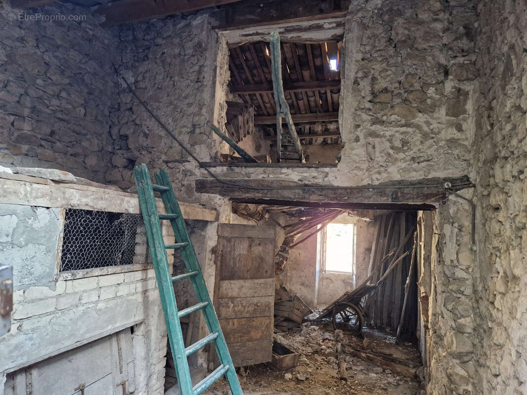 Maison de village à rénover - photo 12