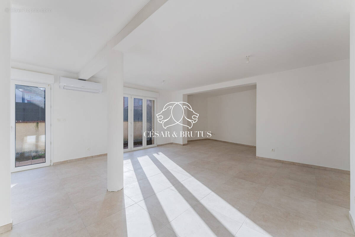 Maison à LA VERPILLIERE