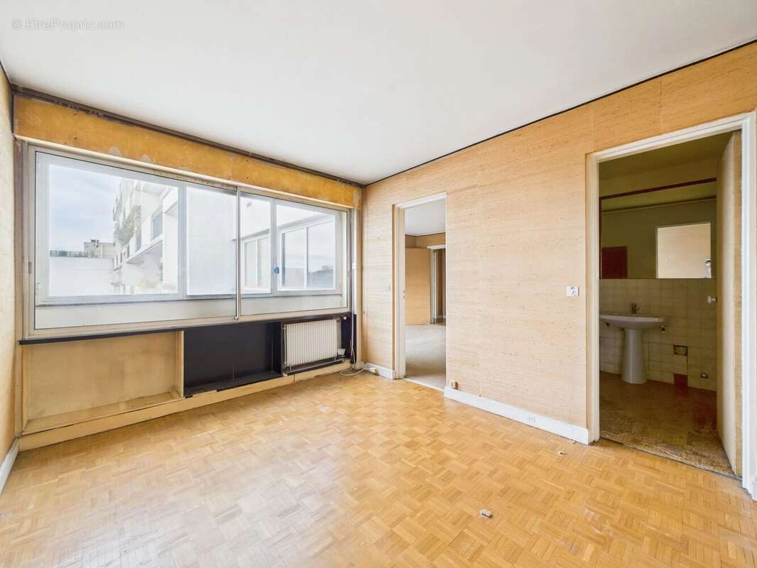 Appartement à PARIS-11E