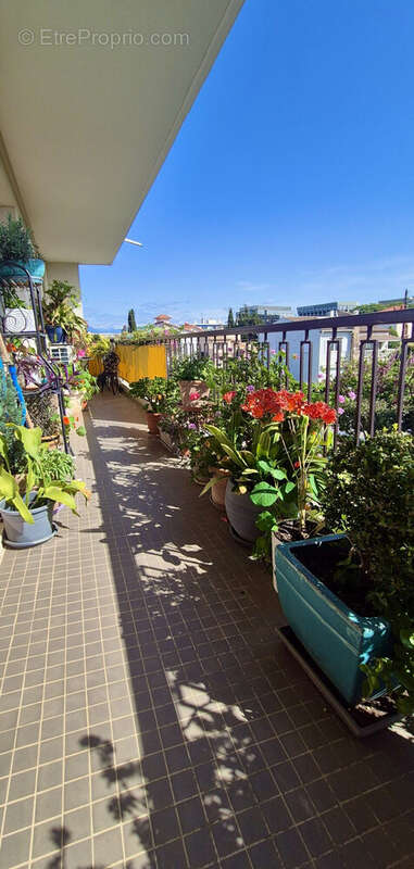 Appartement 82 m² à Saint-Laurent-Du-Var  - photo 5