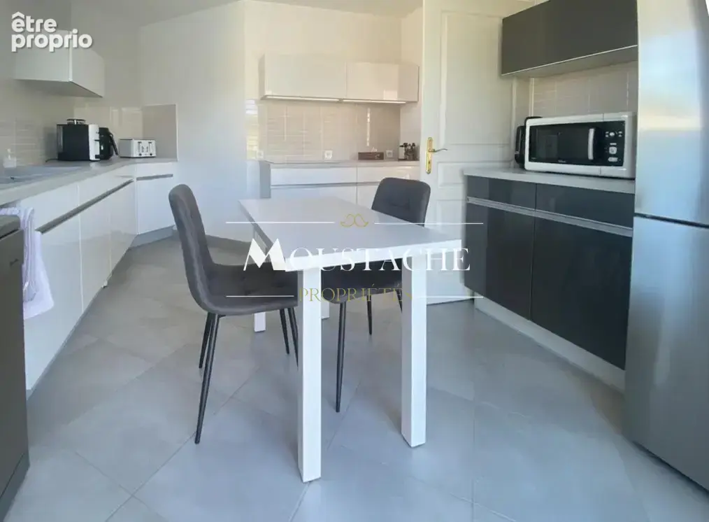 Maison / villa  aux belles prestations - piscine & centre- ville à pied - - photo 11