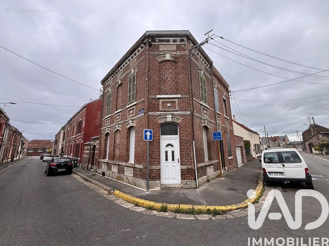 Photo 1 - Maison à LONGUEAU