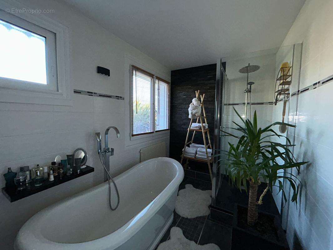 Maison à SAINT-SULPICE-ET-CAMEYRAC