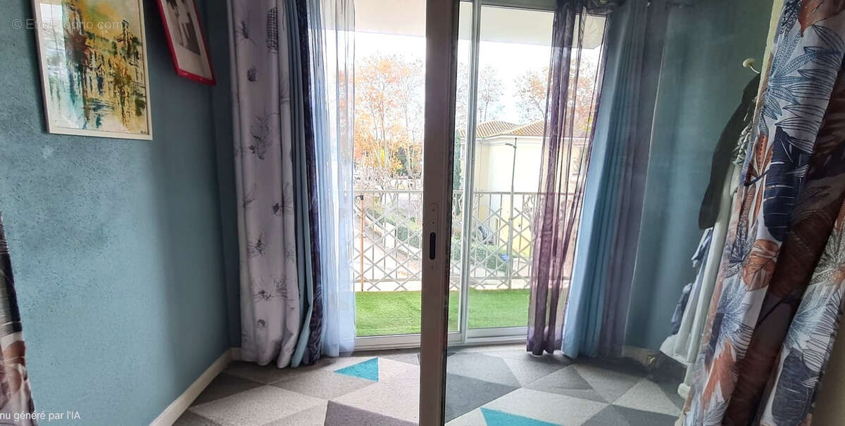 Appartement à SIX-FOURS-LES-PLAGES