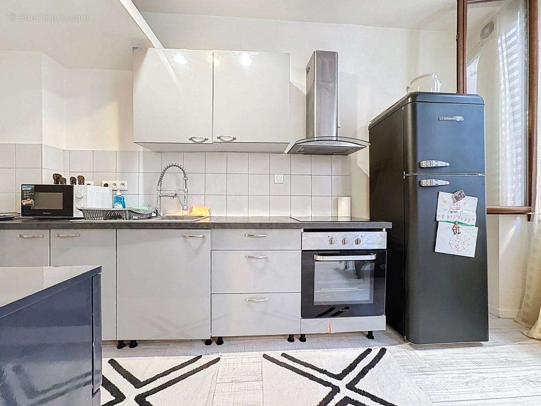 Appartement à MARSEILLE-2E