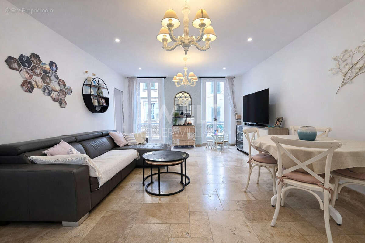 Appartement 70 m² à Grasse  - photo 2