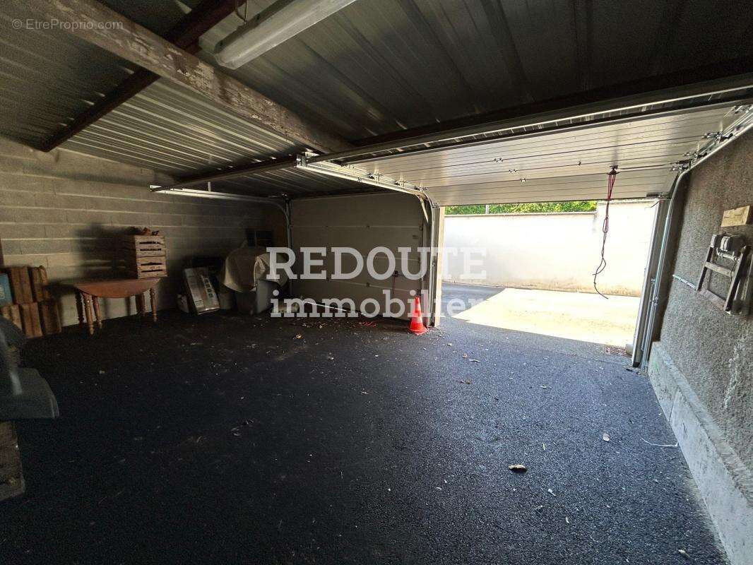 Local de stockage A Vendre env 150m2 REIMS - photo 4
