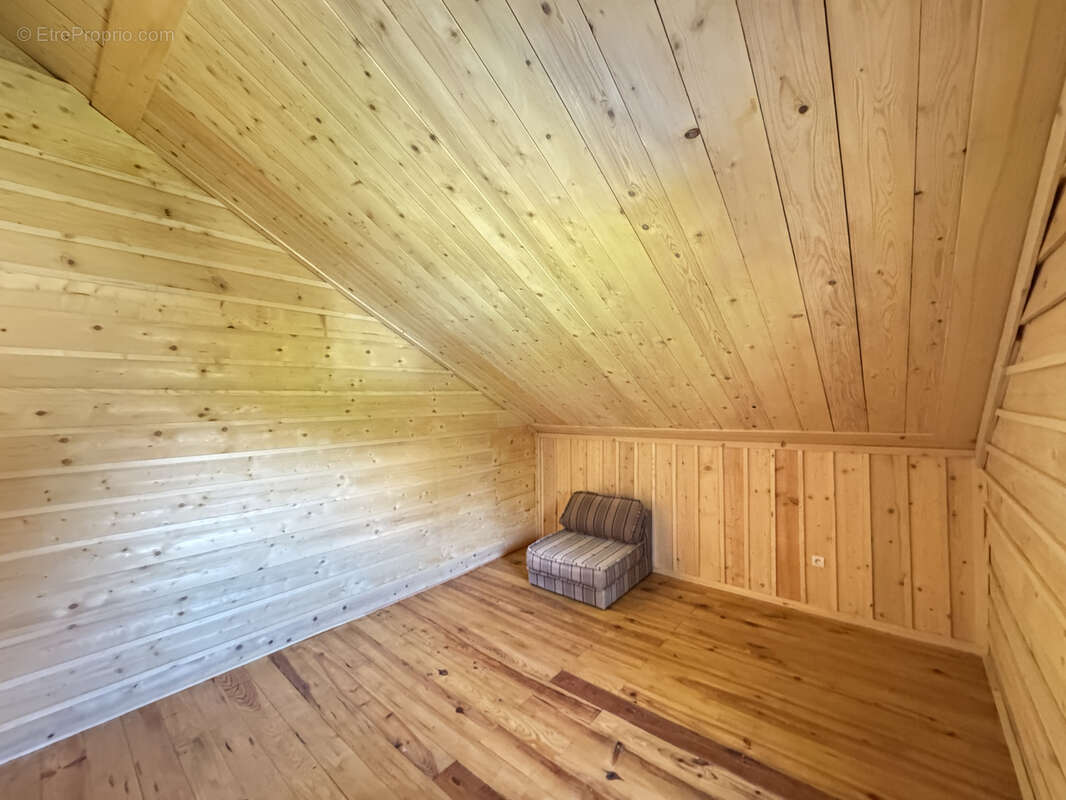 Maison à FOREST-SAINT-JULIEN