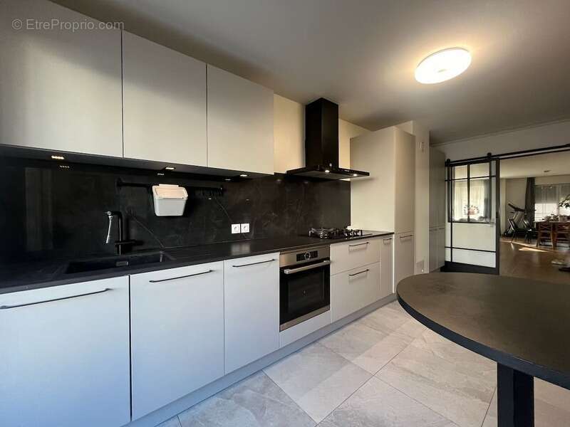 Appartement à LYON-6E