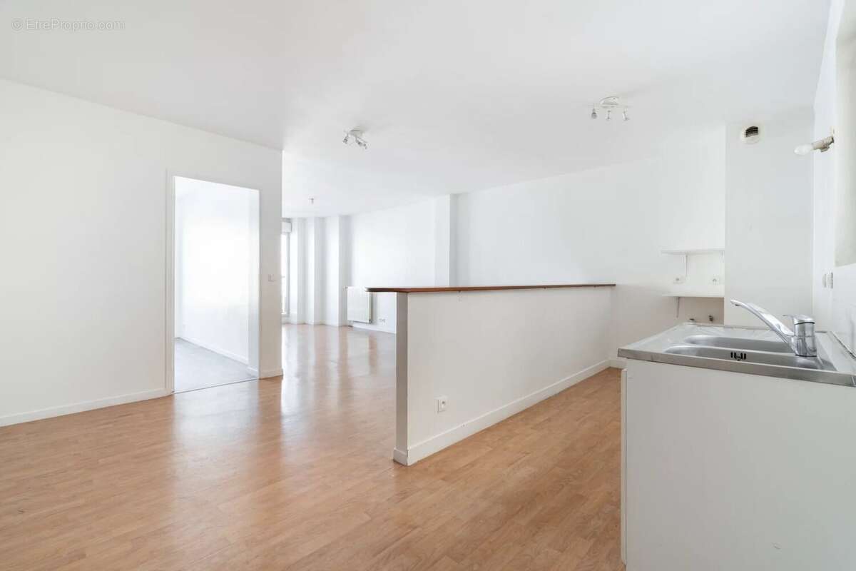 Appartement à LEVALLOIS-PERRET