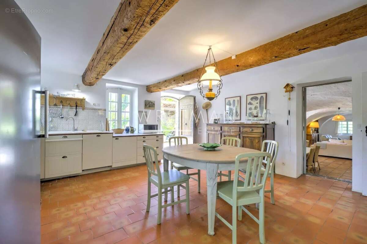 Maison à TOURRETTES