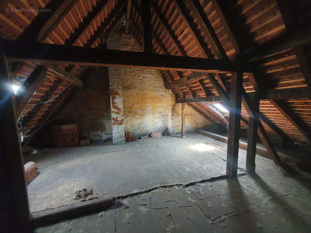 Combles de 74,10m² boulevard d'anvers - photo 5