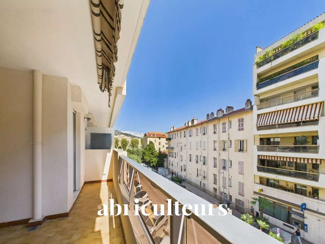 Appartement à MENTON