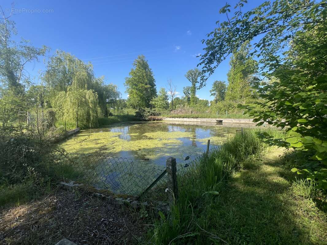 Maison à LE CHATELET