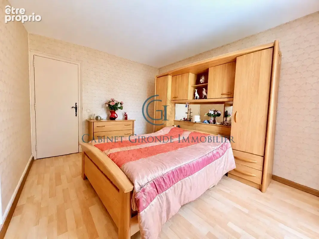 Arveyres maison pierre 130 m2 - 2 chambres - bureau -  garage-  jardin intime - photo 6