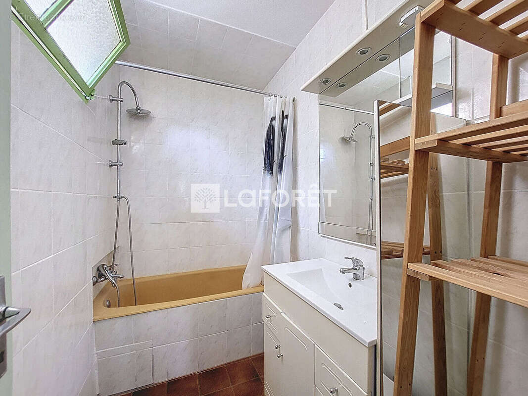 Maison à VILLENEUVE-LES-BEZIERS