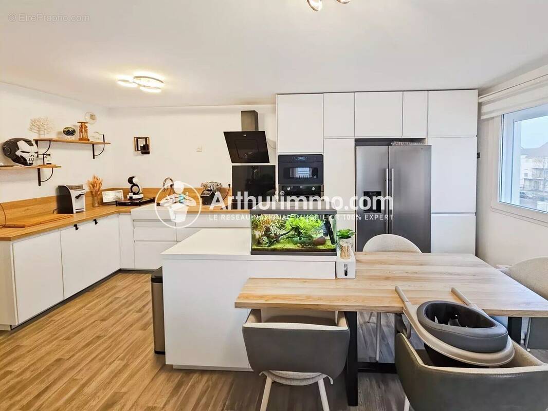 Appartement à SAINT-PIERRE-DU-PERRAY
