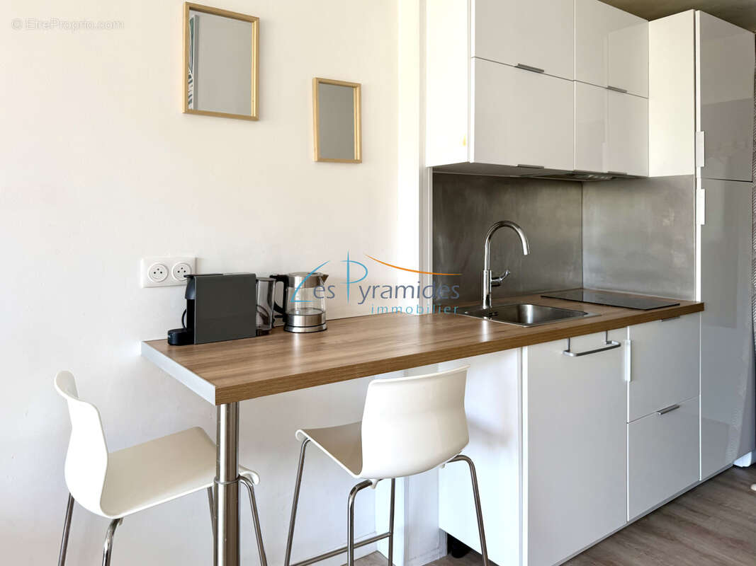 Studio rénové 18,5 m2   Centre-ville La Grande-Motte   À 100 m de la plage - photo 3