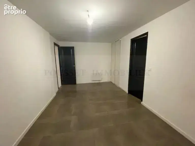Joli appartement t2 en pierre de 45 m².  situation dans village medieval avec commerces et touristique de la vallee du lot (4670 - photo 5