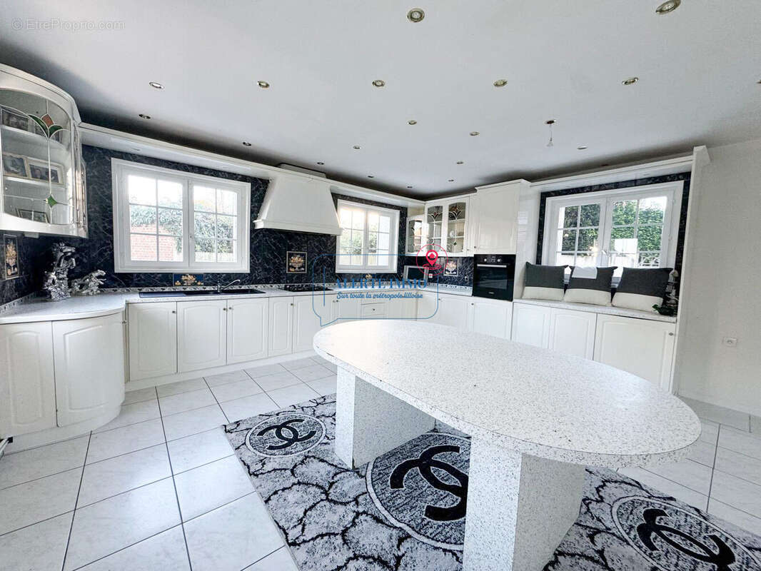 Maison à FACHES-THUMESNIL