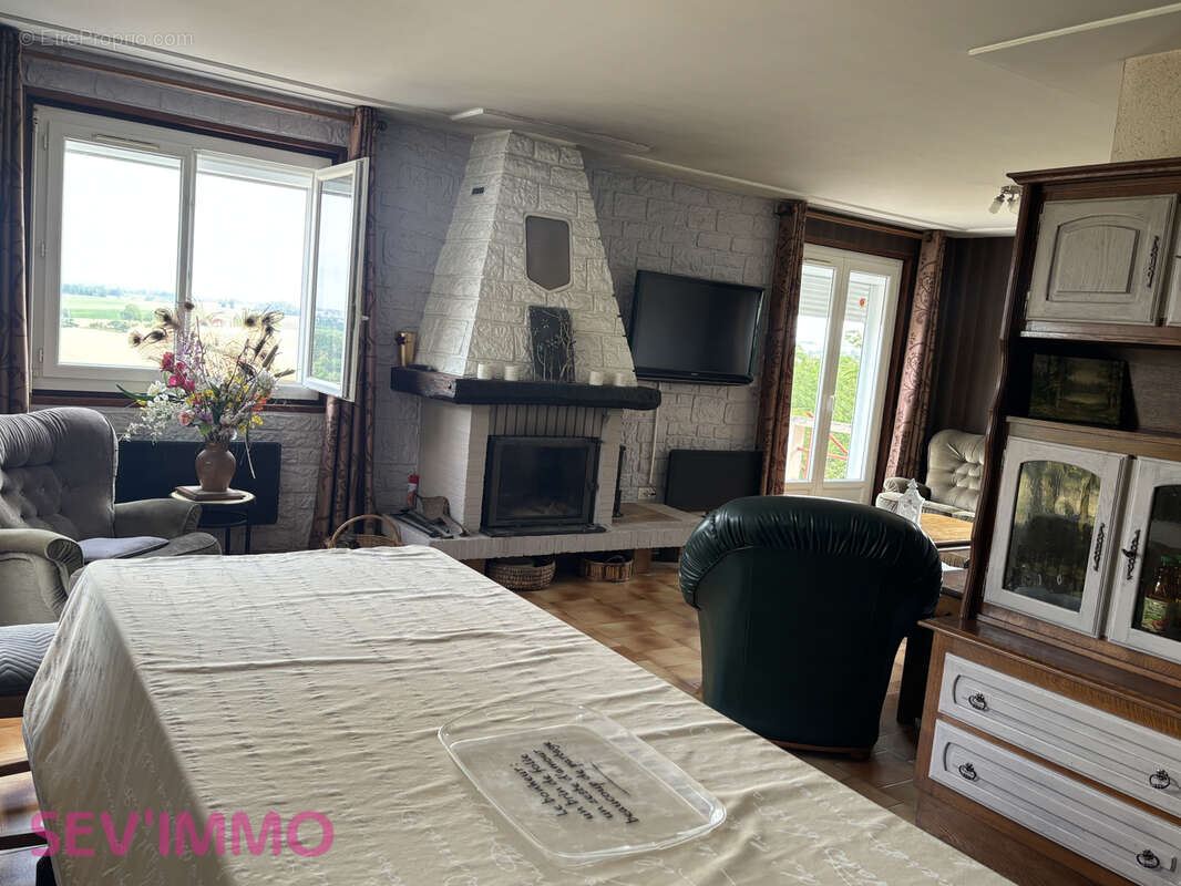 Maison 87 m² à Crechy  - photo 6