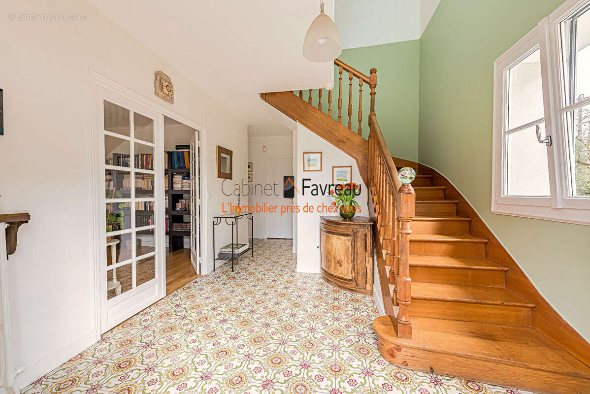 Maison à L&#039;HAY-LES-ROSES