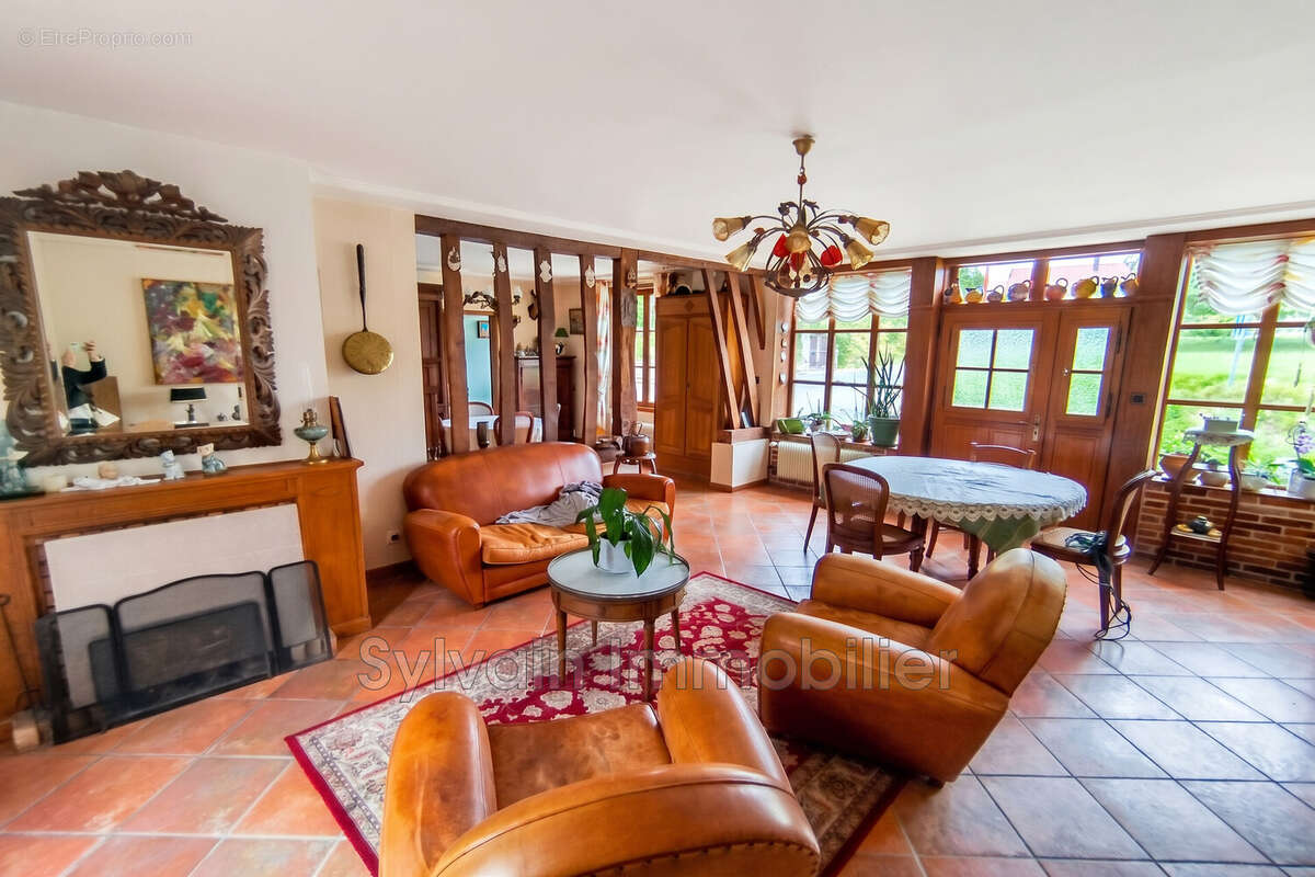 Maison 307 m² à Neufchatel-En-Bray  - photo 2