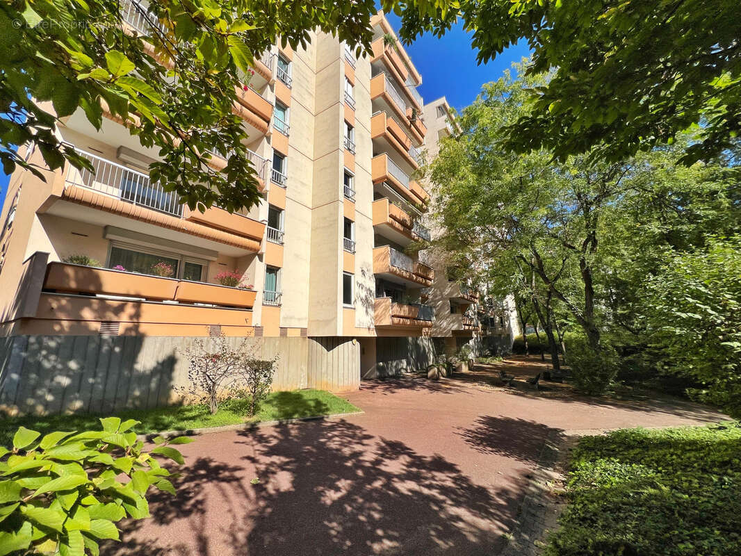 Appartement à LYON-8E