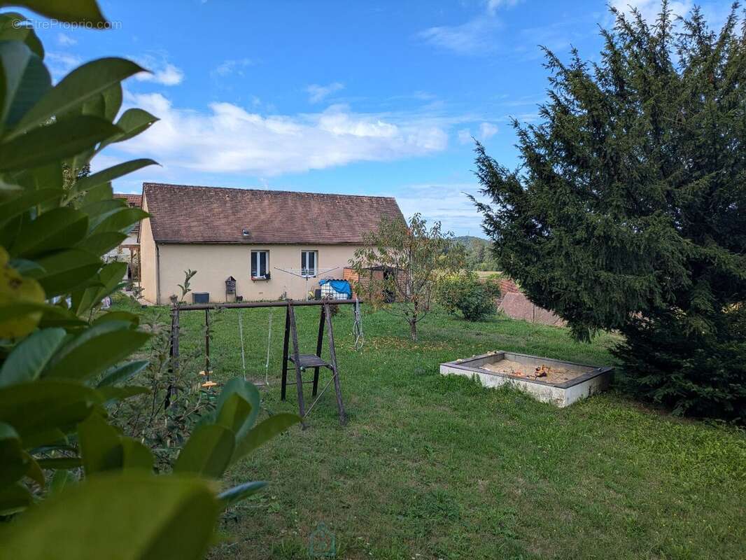 Maison à LE BUGUE