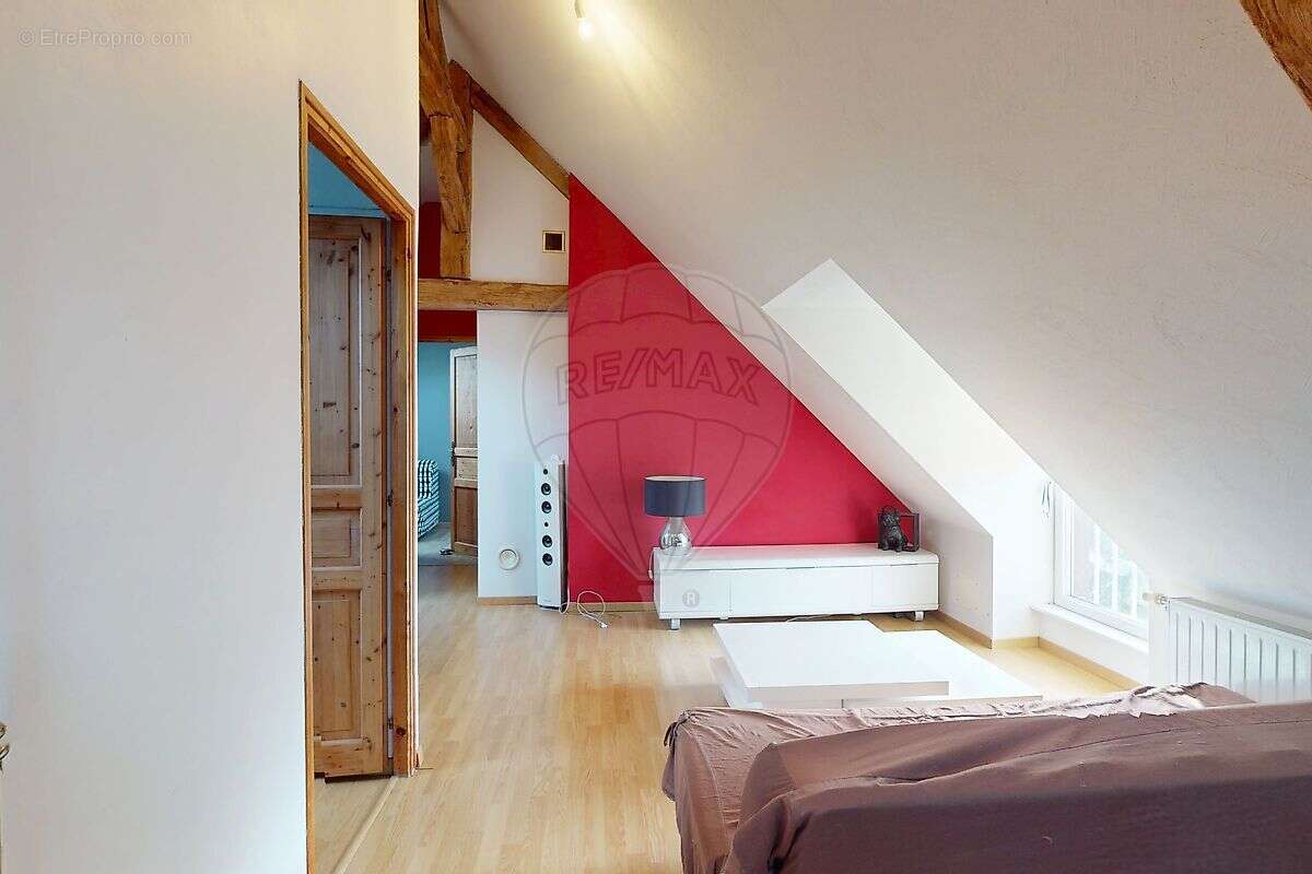 Maison à SAINT-JEAN-DE-BRAYE