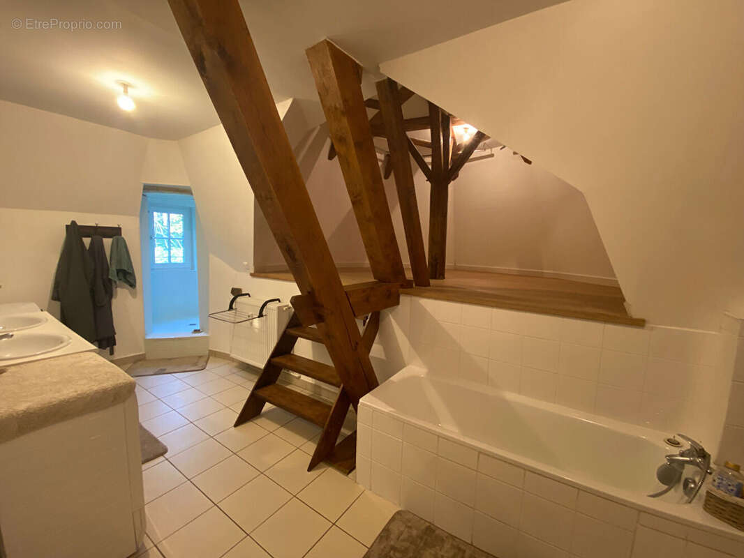 Appartement à BEIRE-LE-CHATEL