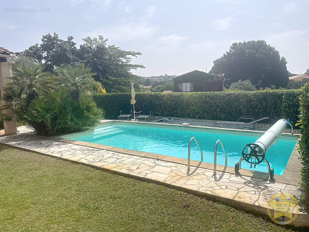 Maison à LES ANGLES