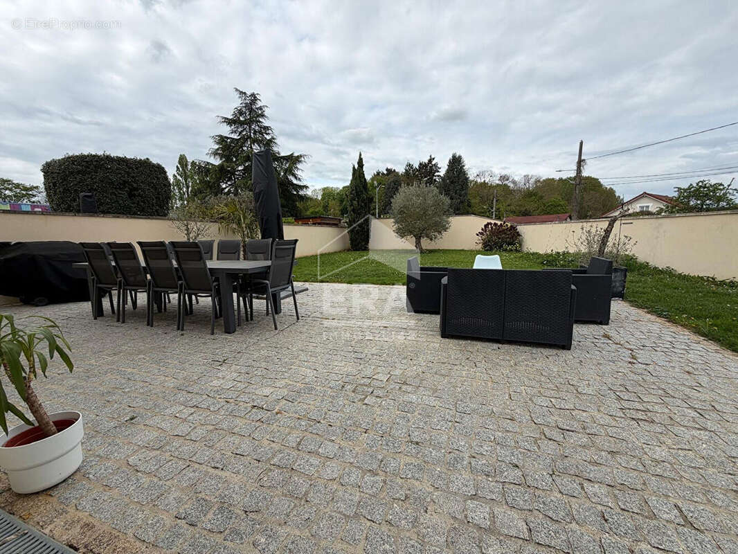 Maison à SAINT-FARGEAU-PONTHIERRY