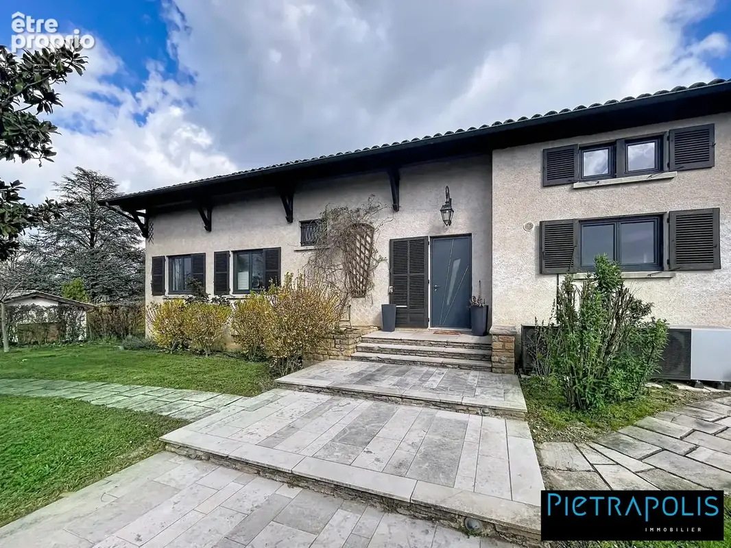 Maison 7 pièces 278 m² à vendre à Corcelles-En-Beaujolais (69220) - photo 3