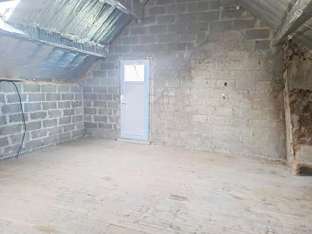 Maison 90 m² à Saint-Malo-De-Phily  - photo 4