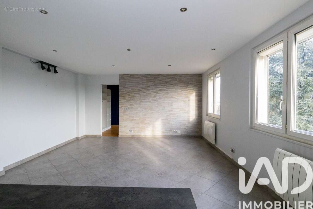 Photo 3 - Appartement à SAINT-MAUR-DES-FOSSES