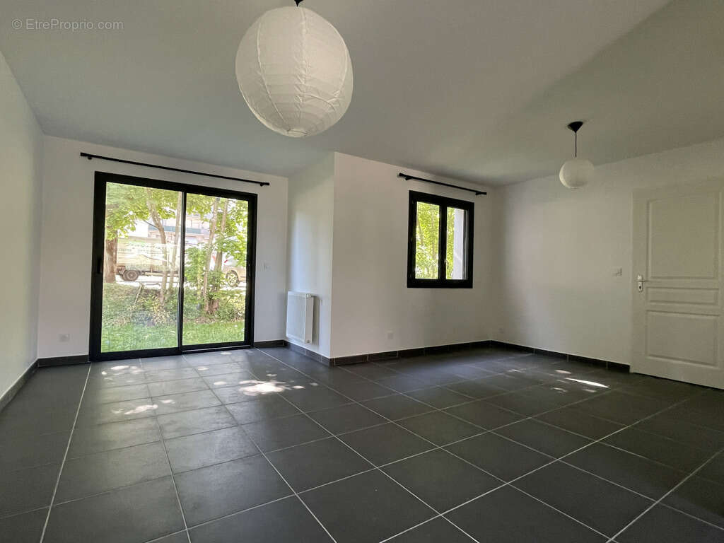 Maisons T5 + garage et jardin - photo 4