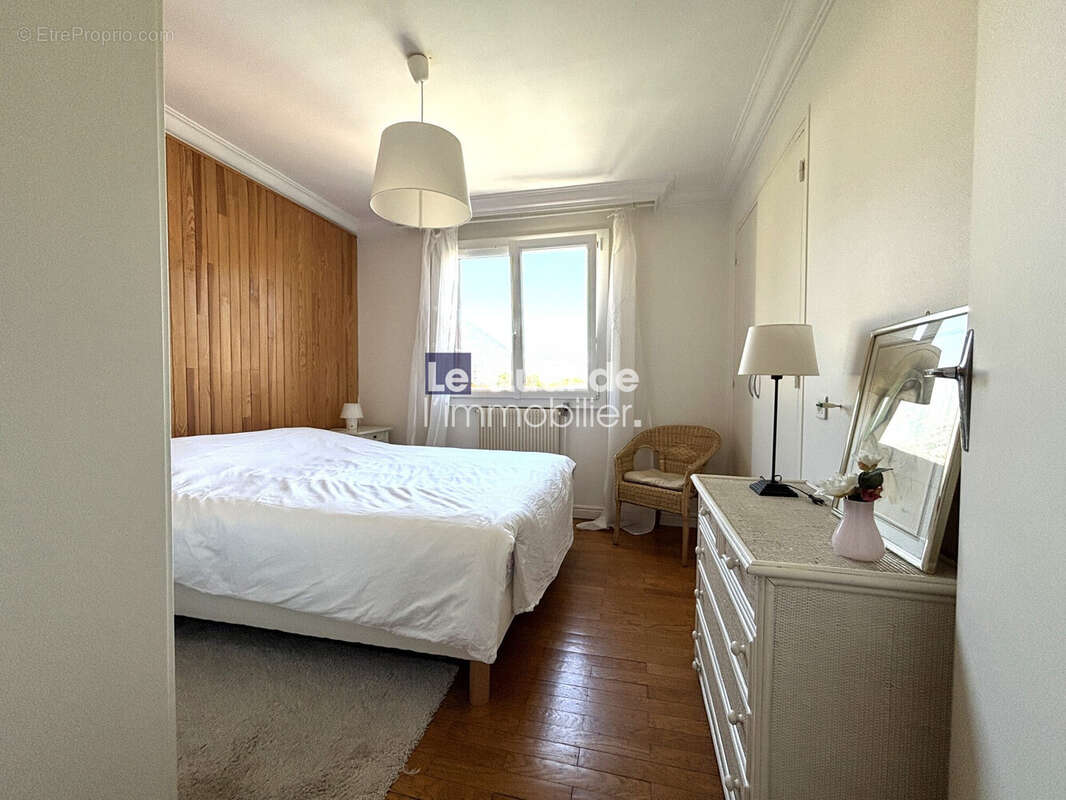 Appartement à FONTAINE