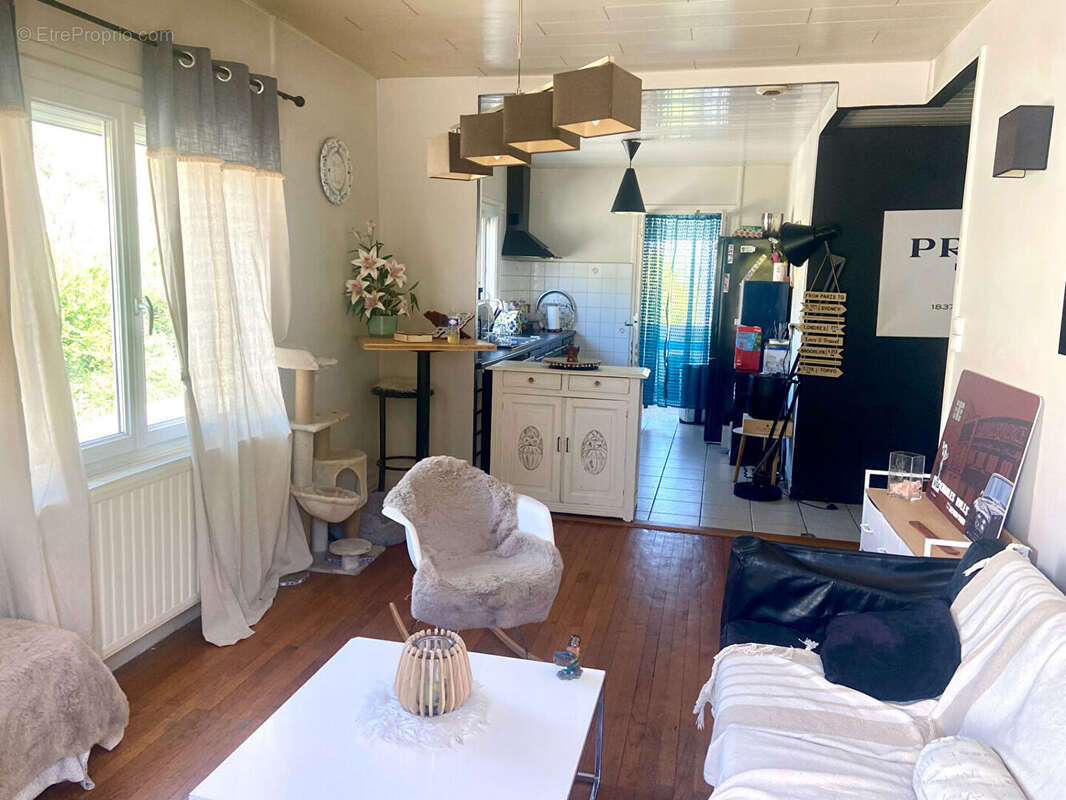 Appartement à RILLIEUX-LA-PAPE