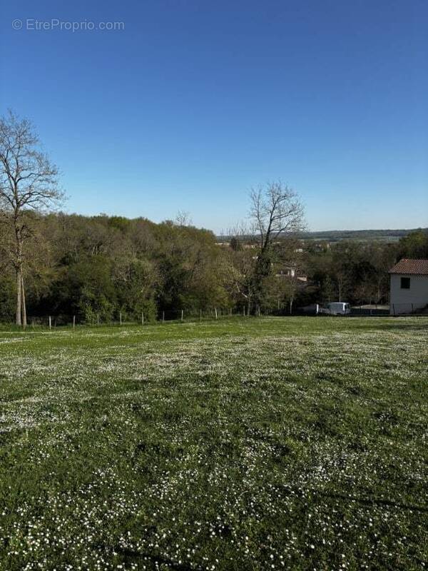 Terrain à MOULEYDIER