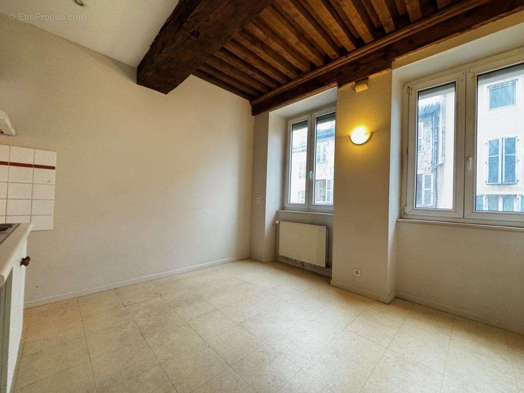Appartement à PONT-DE-VAUX